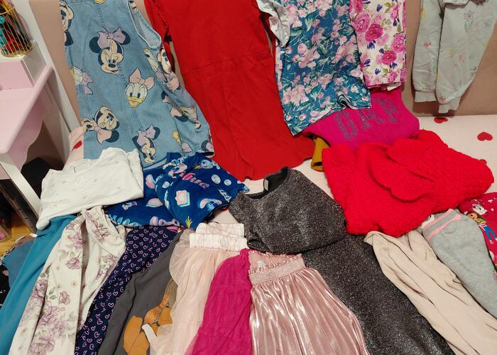 Grajewo ogłoszenia: Sprzedam ubranka rozm 122 128  calosc 50 zl